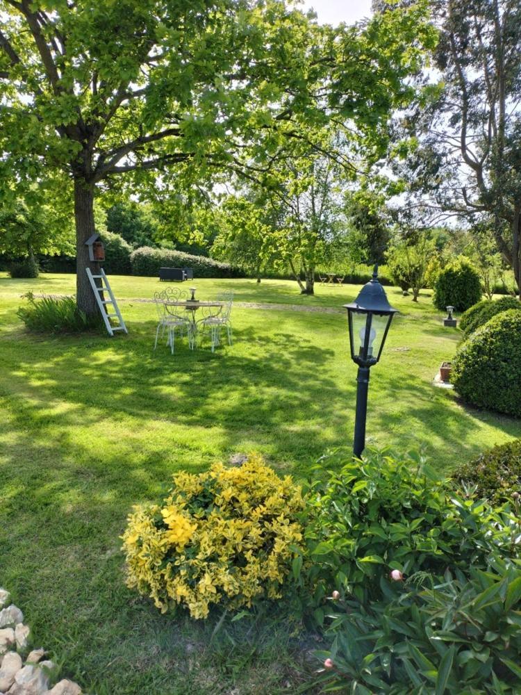 Le Clos Lauradiere Cormeilles  ภายนอก รูปภาพ